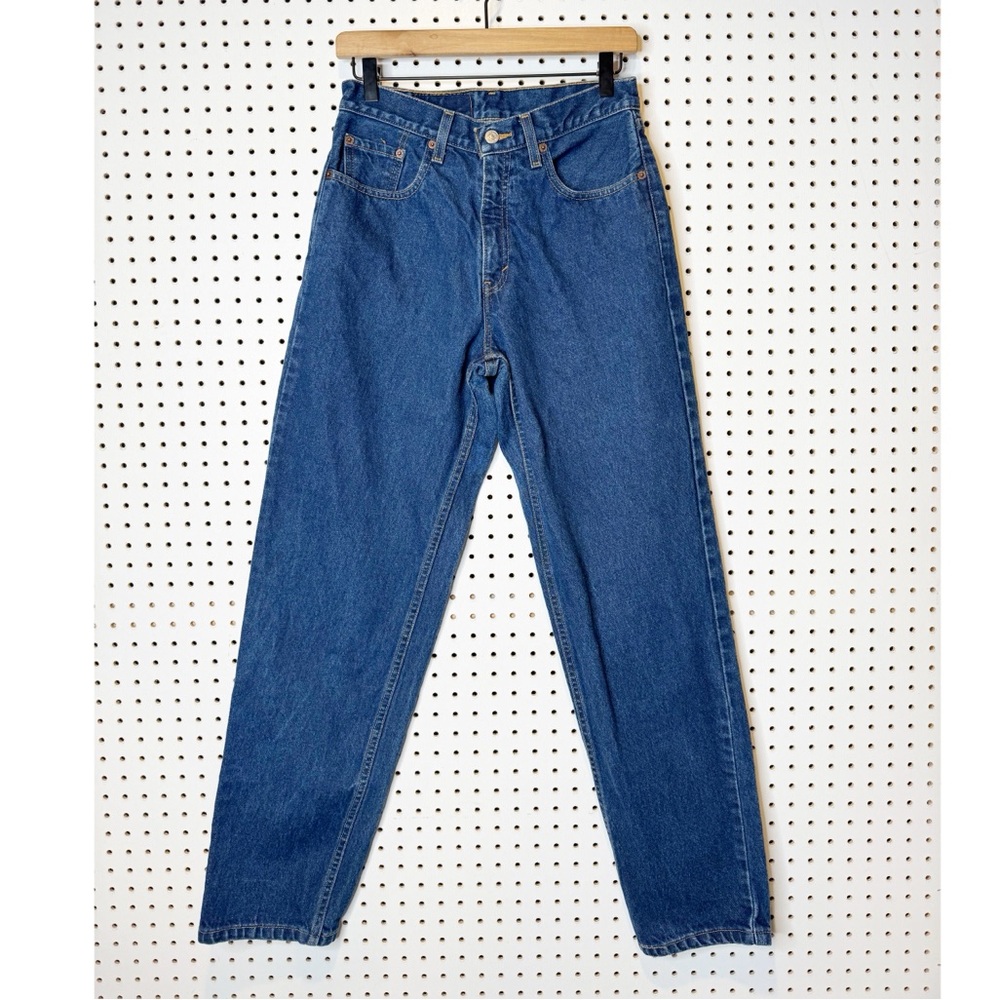 Levi’s | Womens 709 Jeans Loose Fit Regular Fit Sz. 6 — Vintage 2001